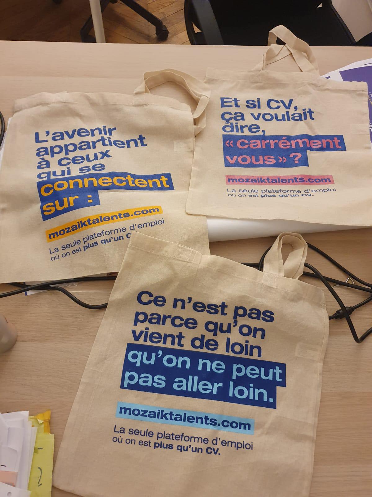 Image décorative des tote-bags Mozaïk Talents.